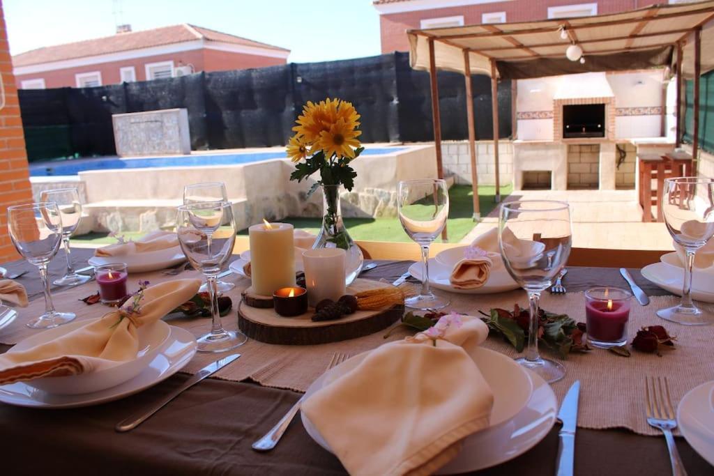 La Casa De Taramona, Cerca De Puy Du Fou Villa Barcience Luaran gambar